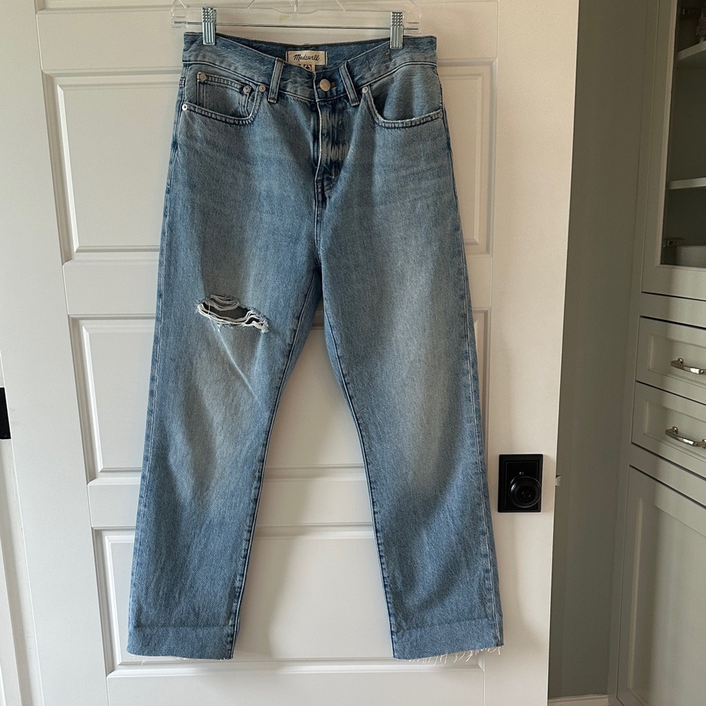 Madewell Women’s Straight Jeans in Faded Blue
90s straight
Brand new, never worn